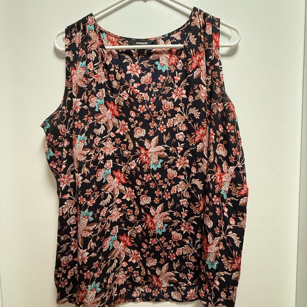 Express dressy navy v neck tank with floral